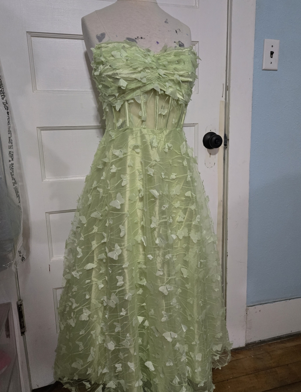 Strapless Pale Green Floral Appliqué Dress